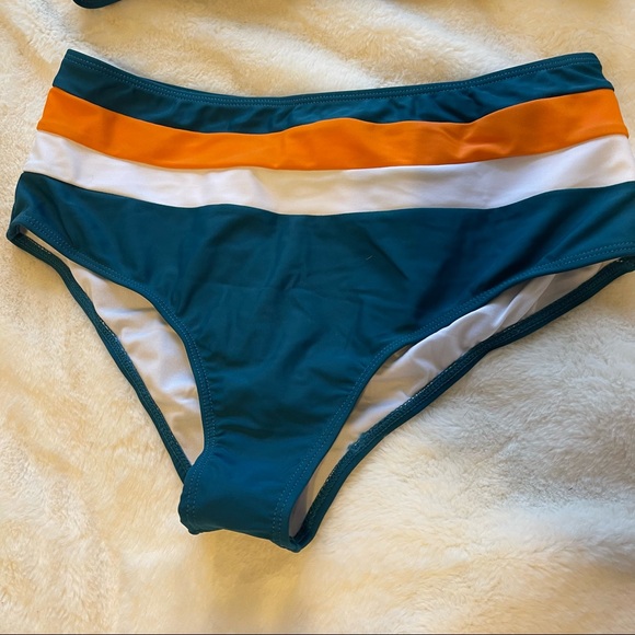 Unbranded 2 piece Bikini Set - Picture 3 of 11